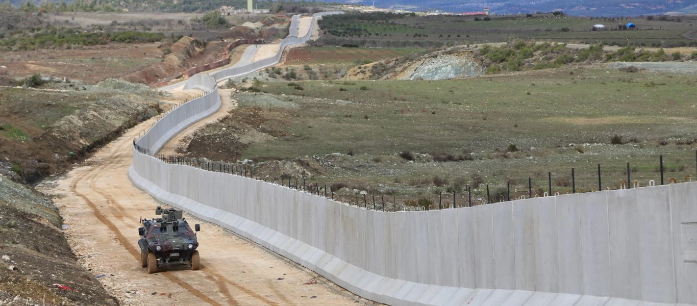 Γερμανία: «Να δημιουργηθεί μία ζώνη ασφαλείας υπό διεθνή έλεγχο στα τουρκοσυριακά σύνορα»